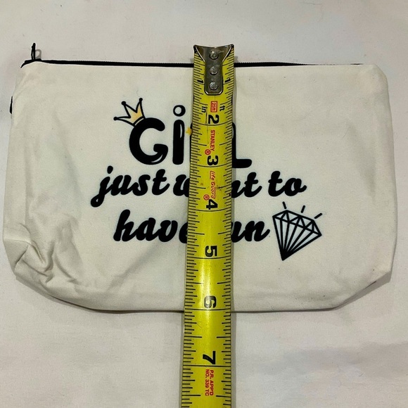 White & Black Polyester Cosmetic Bag / Make-Up Case - Picture 5 of 6